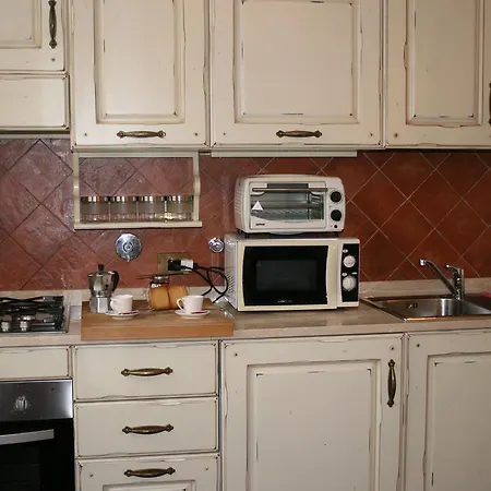 Allegri Apartment *
