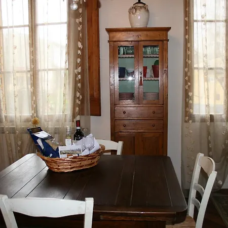 Allegri Apartment *